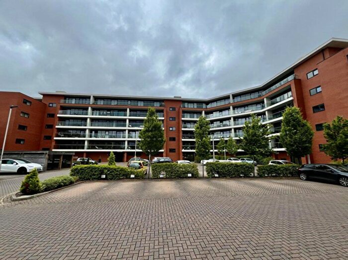 2 Bedroom Flat To Rent In Chatham House, Newbury Racecourse, RG14