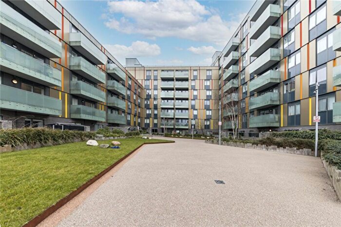 3 Bedroom Apartment To Rent In Lakeside Drive, Park Royal, London, NW10