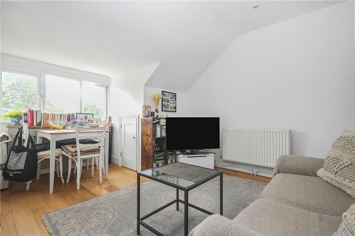 1 Bedroom Flat To Rent In Drewstead Road, London, SW16