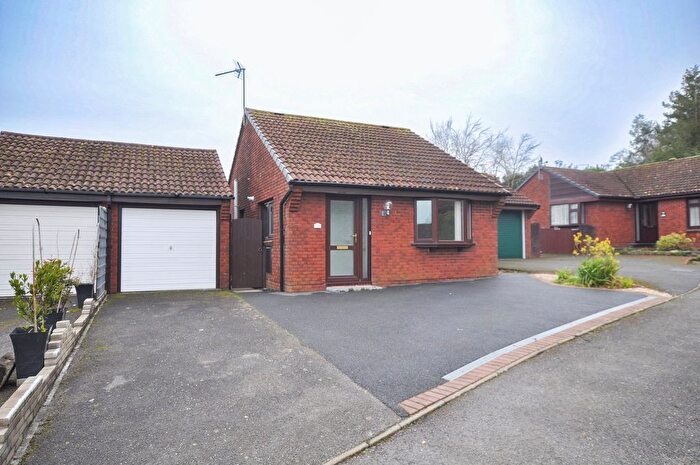 2 Bedroom Detached Bungalow To Rent In Greenhays Rise, Wimborne, BH21
