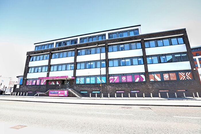 1 Bedroom Studio For Sale In St. James Boulevard, Newcastle Upon Tyne, NE1