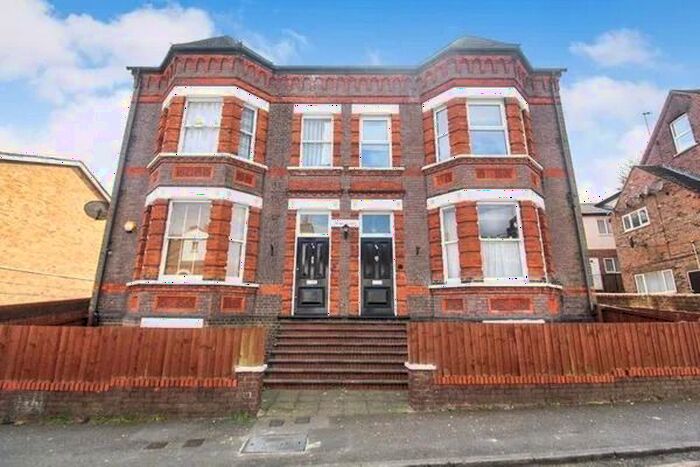 2 Bedroom Flat To Rent In Stockwood Crescent, Luton, LU1