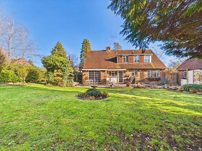 3 Bedroom Detached House For Sale In Howards Thicket, Gerrards Cross, Buckinghamshire, SL9