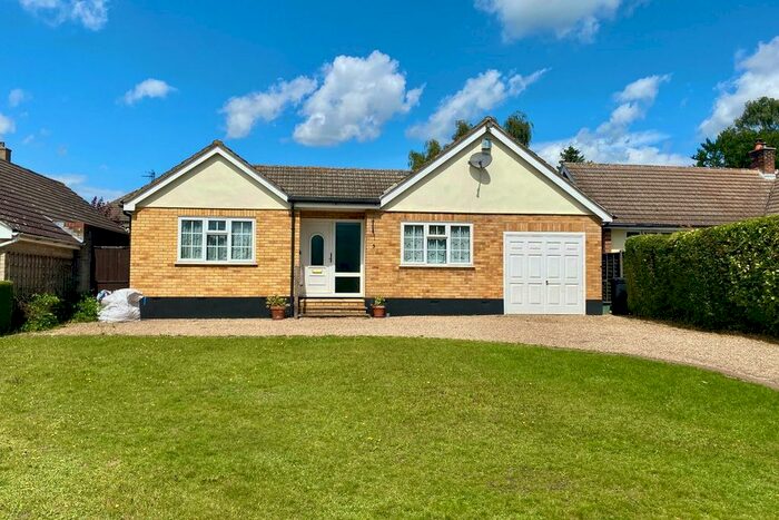 3 Bedroom Detached Bungalow To Rent In Green Meadows, Danbury CM3