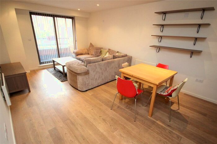 2 Bedroom Flat To Rent In Chester Road, Manchester, M15