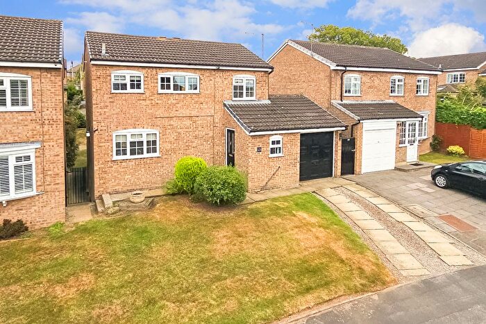 3 Bedroom Detached House For Sale In Tennyson Avenue, Harrogate, HG1