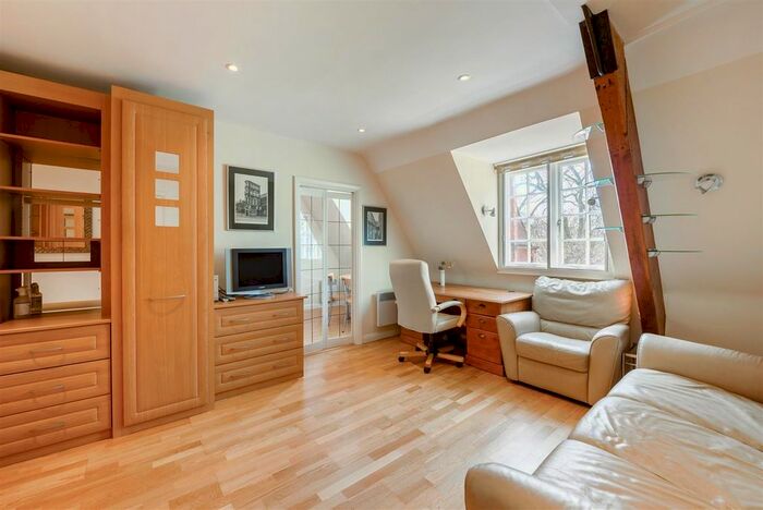 1 Bedroom Flat To Rent In Collingham Gardens, London, SW5