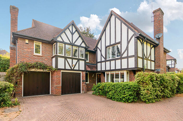 5 Bedroom Detached House For Sale In Oakhurst Close, Chislehurst, Kent, BR7