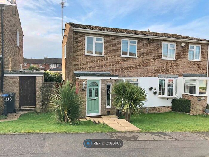 3 Bedroom Semi-Detached House To Rent In Dunstall Farm Road, Burgess Hill, RH15