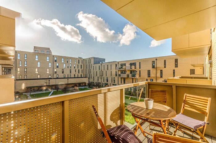 3 Bedroom Flat For Sale In Harford Street, Stepney, London, E1