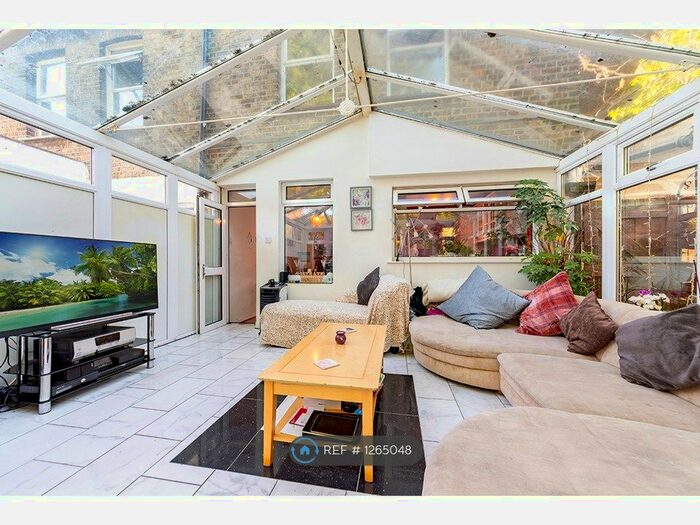 2 Bedroom Semi-Detached House To Rent In Bynes Road, Croydon CR2