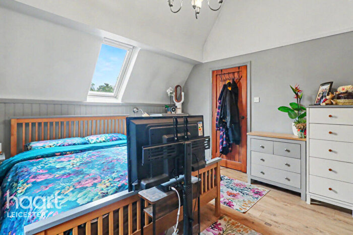 3 Bedroom Detached House For Sale In Mill Close, Leicester, LE4