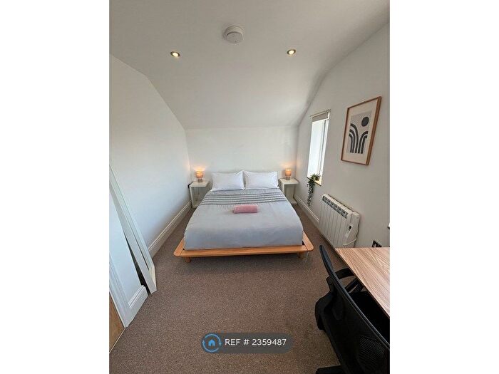 5 Bedroom Detached House To Rent In Bevendean Road, Brighton, BN2