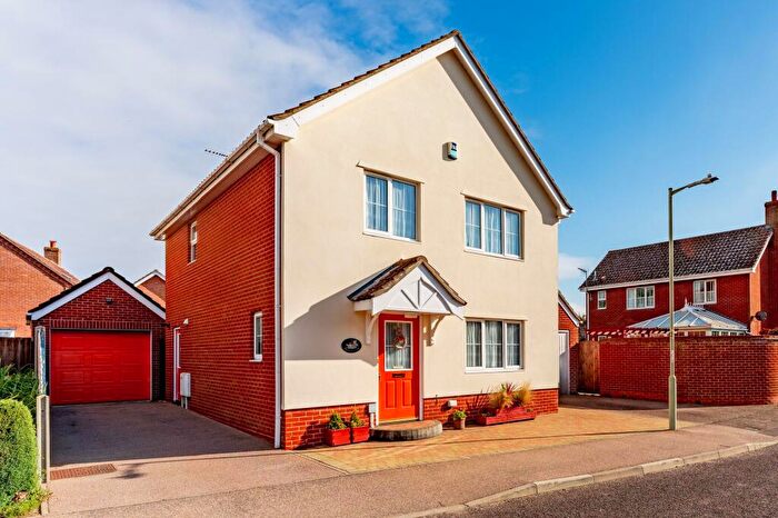 4 Bedroom Detached House For Sale In Ark Close, Kessingland, NR33