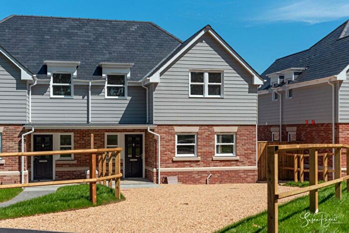 3 Bedroom Semi-Detached House For Sale In Spencer Park, Ryde, PO33