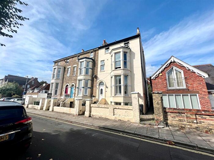 2 Bedroom Apartment To Rent In Shaftesbury Road, Southsea, PO5