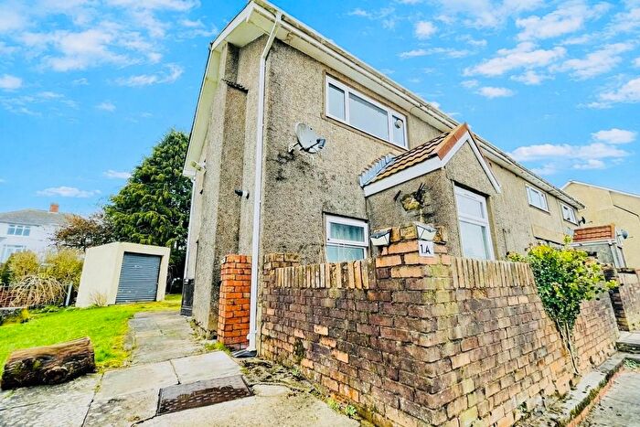 2 Bedroom Maisonette To Rent In Lansbury Terrace, Ebbw Vale, NP23