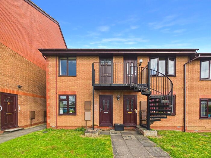 1 Bedroom Apartment For Sale In Woodford Court, Chequers Road, Gloucester, Gloucestershire, GL4