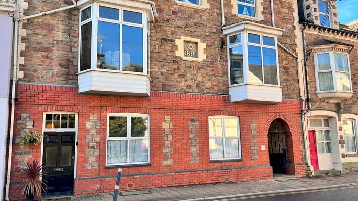 2 Bedroom Flat To Rent In High Street, Ilfracombe, EX34