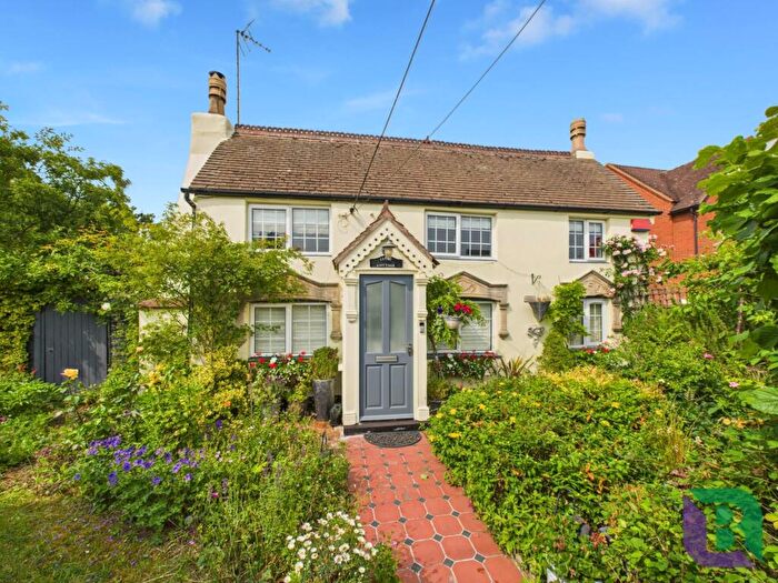 3 Bedroom Cottage For Sale In Whaddon Road, Milton Keynes, MK17