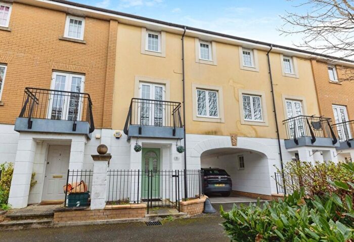 Terraced House For Sale In London Square, Portishead, Bristol, BS20