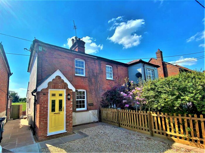 2 Bedroom Semi-Detached House To Rent In Bovingdon Green, Marlow, SL7