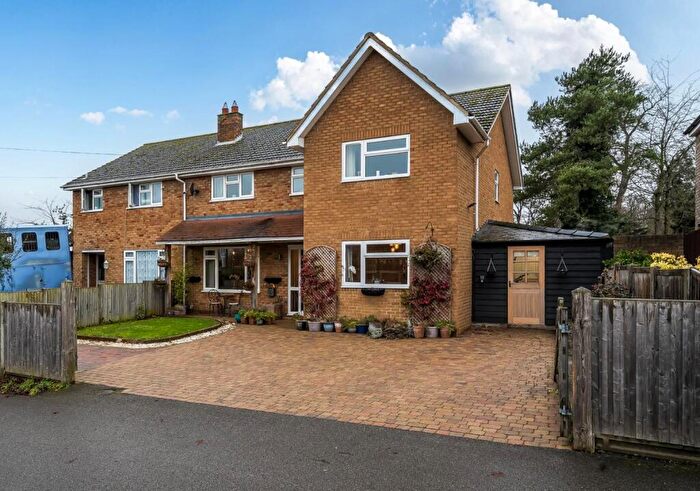 4 Bedroom Semi-Detached House For Sale In High Street, Roxton, MK44