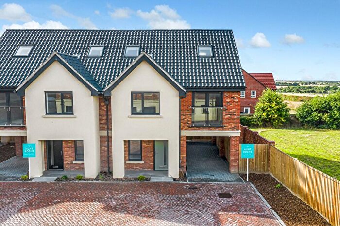 4 Bedroom Semi-Detached House For Sale In Windermere Avenue, Hullbridge, Hockley, Essex, SS5