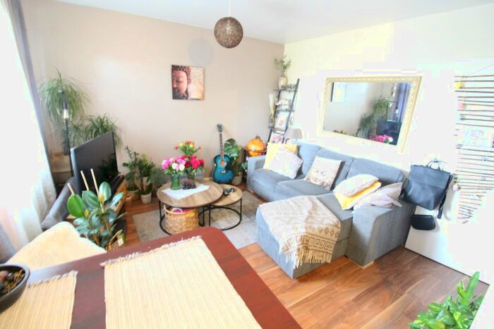 2 Bedroom Flat To Rent In Crawley Green Road, Luton, LU2