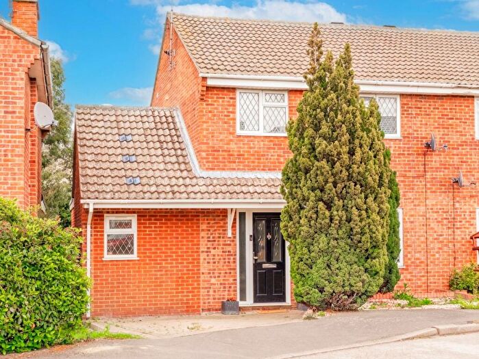 3 Bedroom Semi-Detached House For Sale In Goldhanger Close, Rayleigh, SS6
