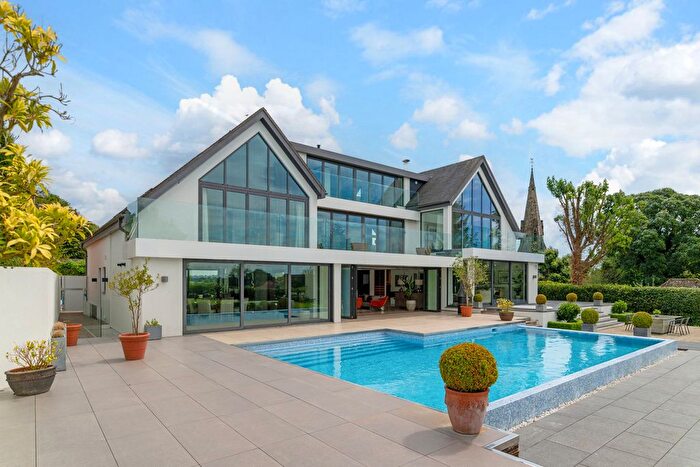 6 Bedroom Detached House For Sale In The Common, Derby, Quarndon, DE22