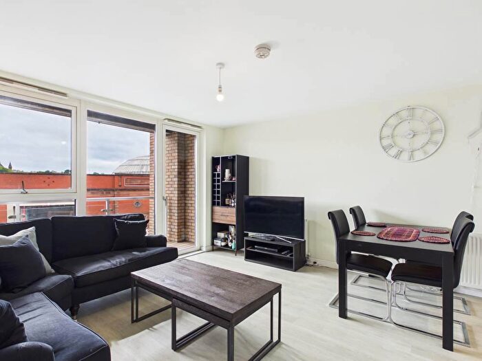 3 Bedroom Apartment To Rent In Annandale Street, Edinburgh, Midlothian, EH7
