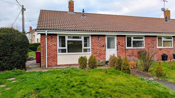 2 Bedroom Semi-Detached Bungalow For Sale In Kings Lane, Harwell, OX11
