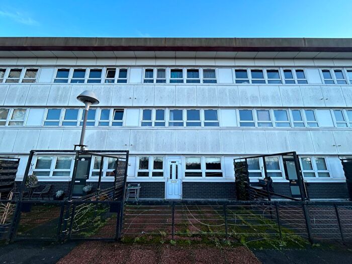 2 Bedroom Flat To Rent In Crow Road, Glasgow, G13