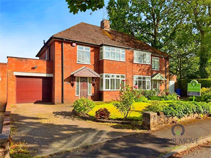 3 Bedroom Semi Detached House For Sale In Kidderminster Road, Kingswinford, West Midlands, DY6