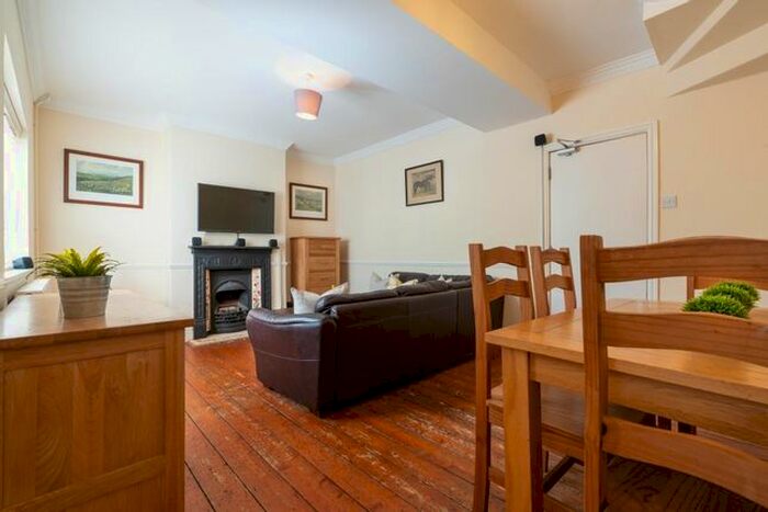 5 Bedroom Terraced House To Rent In Purley Road, Cirencester, GL7