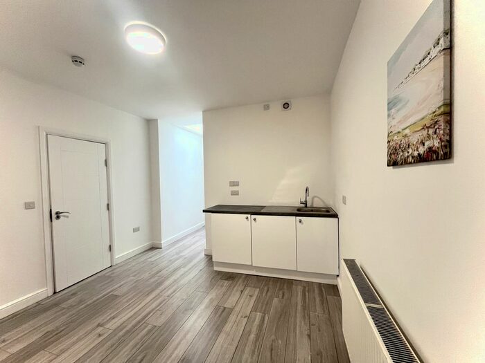 1 Bedroom Flat To Rent In Carlton Terrace, Great Cambridge Road, London, N18