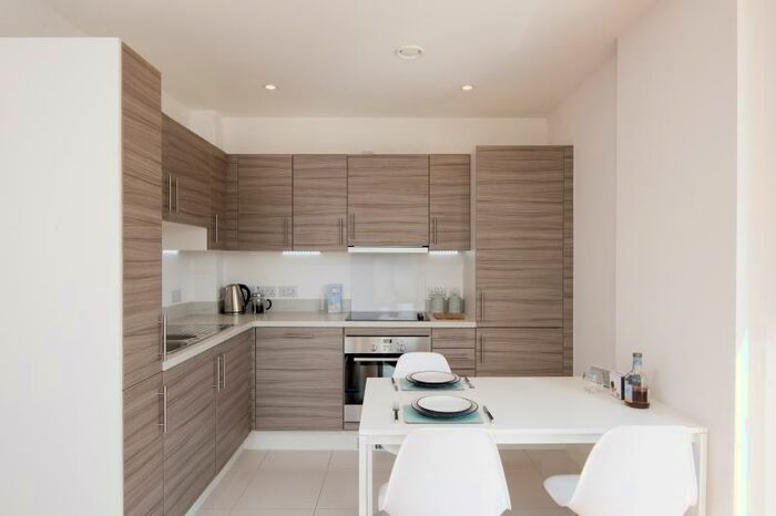 2 Bedroom Apartment To Rent In Beatrice House, Stothert Avenue, Bath, BA2