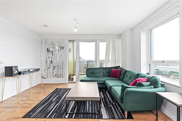 2 Bedroom Apartment To Rent In Rivers Apartments, Cannon Road, London, N17