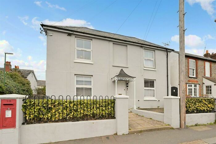 Studio To Rent In Oving Road, Chichester, PO19