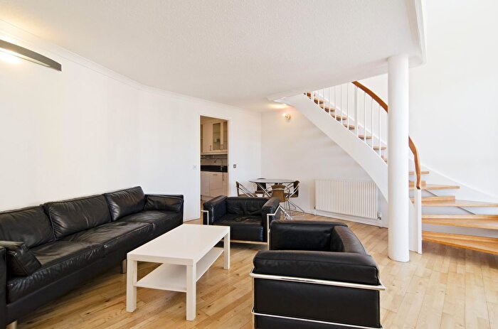2 Bedroom Flat To Rent In Princes Court, Rotherhithe, SE16