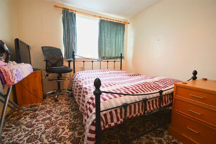 3 Bedroom End Of Terrace House For Sale In Christie Close, East Swindon, SN3