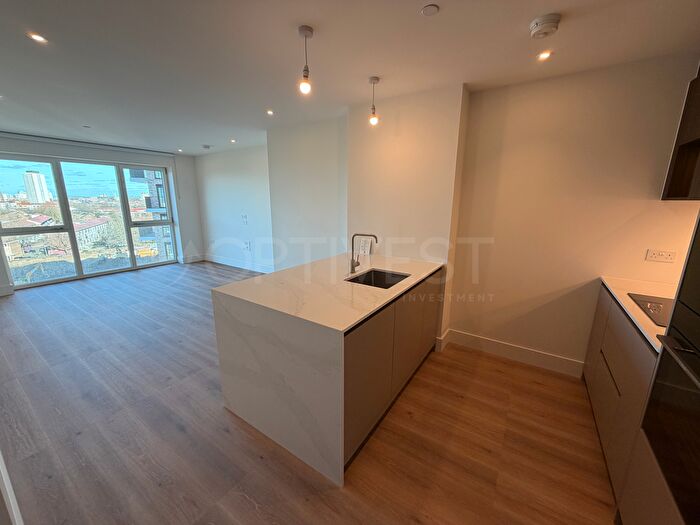 1 Bedroom Flat To Rent In Bow Common Lane, London, E3