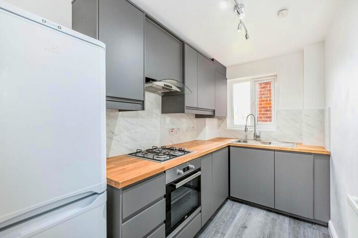 2 Bedroom Flat To Rent In Sir Cyril Black Way, London, SW19