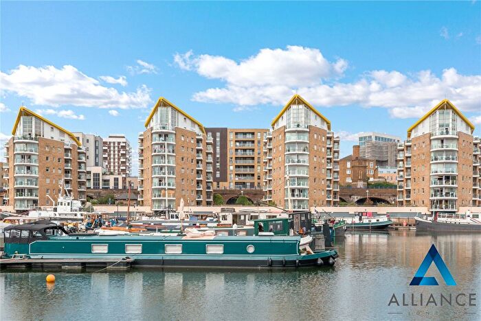 2 Bedroom Flat For Sale In Rolling Mills Mews, London, E14