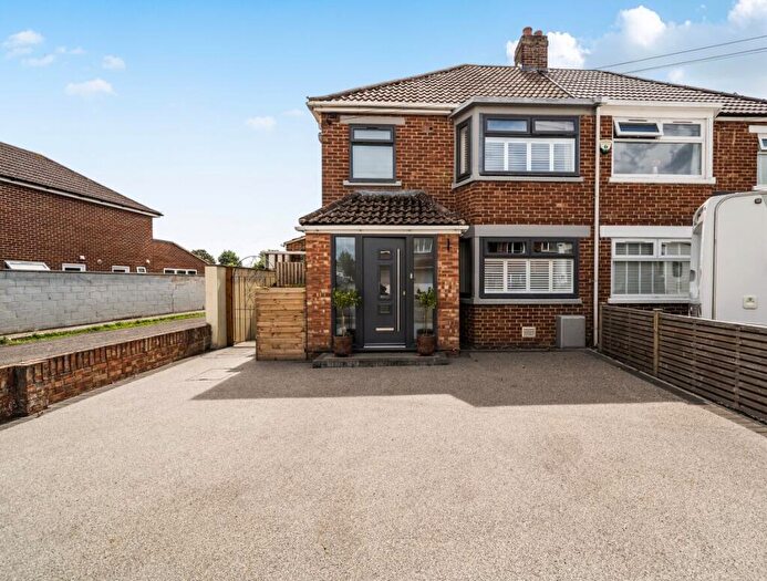 3 Bedroom Semi-Detached House For Sale In Wheeler Avenue, Stratton St Margaret, Swindon, SN2