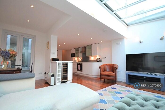 2 Bedroom Flat To Rent In Fenwick Road, London, SE15