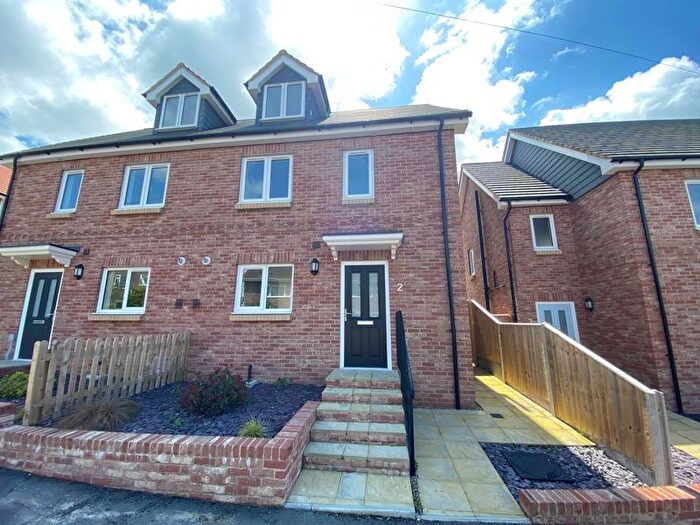 3 Bedroom Semi-Detached House To Rent In Kingston Farm Lane, East Cowes, PO32