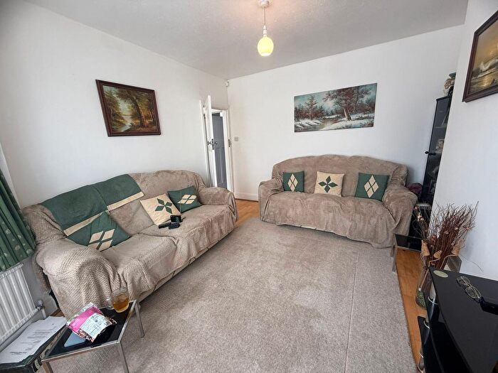 4 Bedroom Hotel For Sale In Chestnut Grove, Wembley, HA0