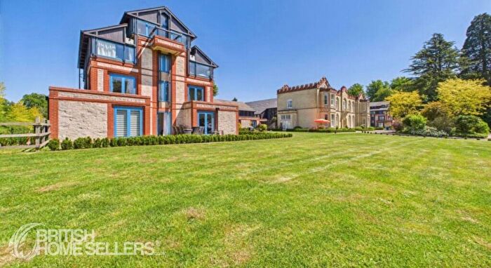 2 Bedroom Apartment For Sale In Four Ashes Road, Cryers Hill, High Wycombe, Buckinghamshire, HP15